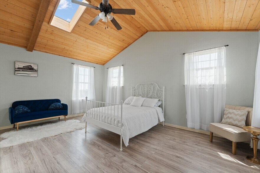 More Photos Of 3119 County Road 2730, Glen Rose Lodge Meeting Hall For Sale