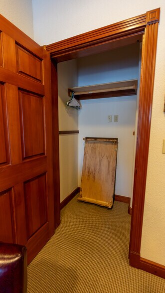 More Photos Of 360 NW Vermont St, Bend Office Residential For Lease