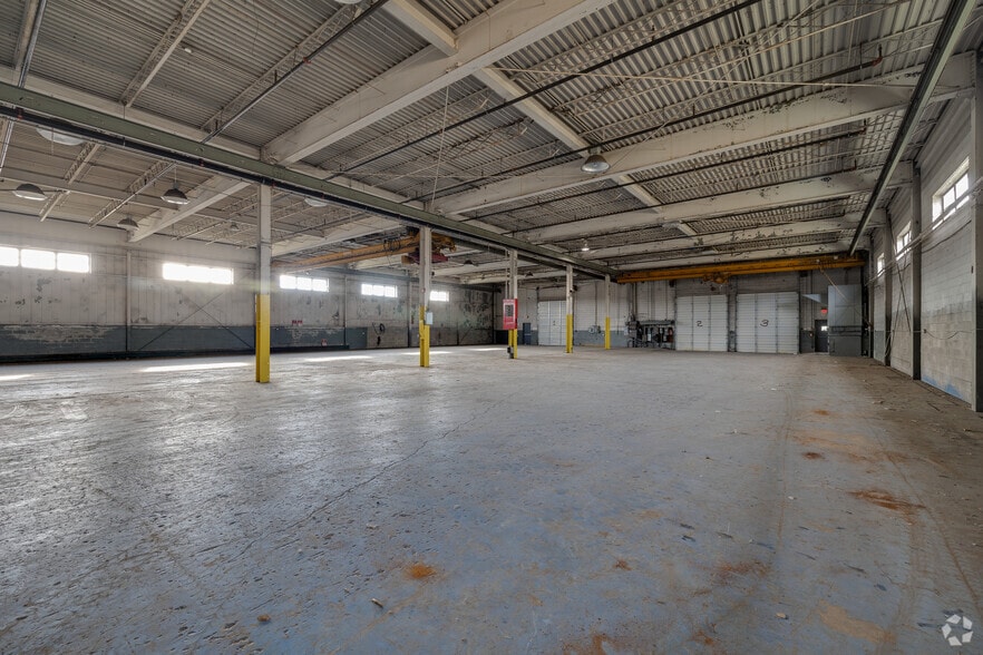More Photos Of 235 New York Dr, Fort Washington Light Manufacturing For Lease