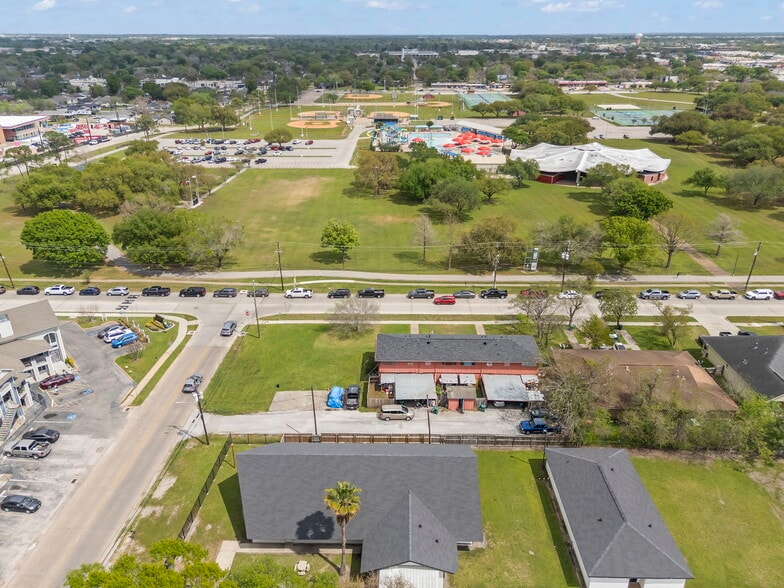 More Photos Of 2816 Lafferty Rd, Pasadena Apartments For Sale