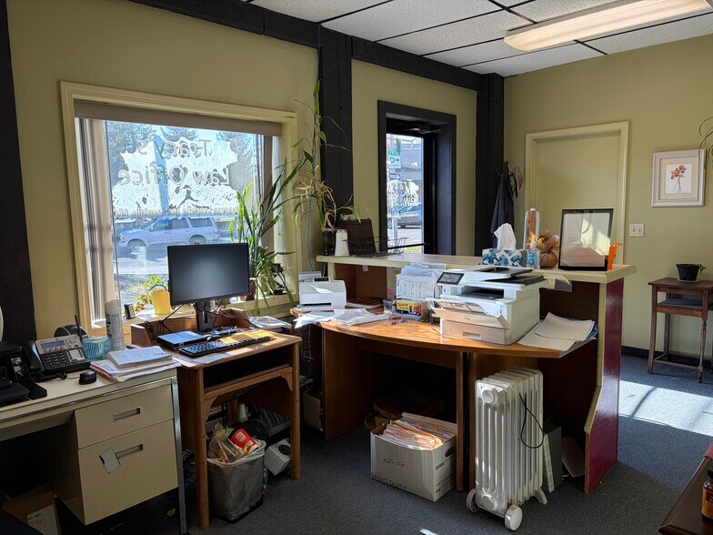 More Photos Of 13-15 S Main St, Oneonta Office For Sale