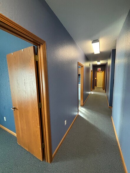 More Photos Of 819 Southwestern Run, Youngstown Medical For Sale