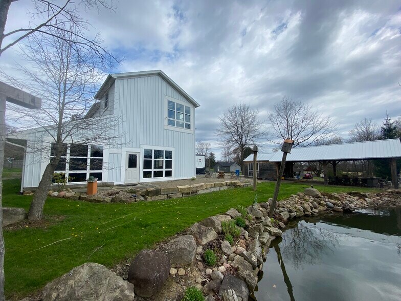 More Photos Of 118-128 Orangeville Rd, Greenville Hospitality For Sale