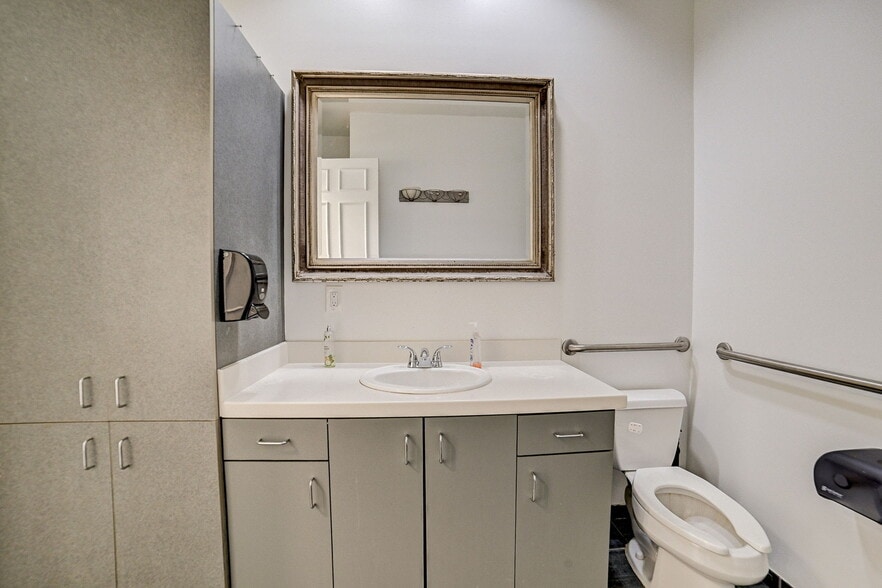 More Photos Of 2515 Cordes Dr, Sugar Land Daycare Center For Lease