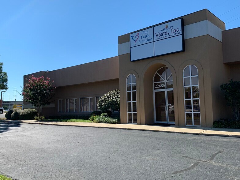 More Photos Of 22685 Three Notch Rd, California Medical For Sale