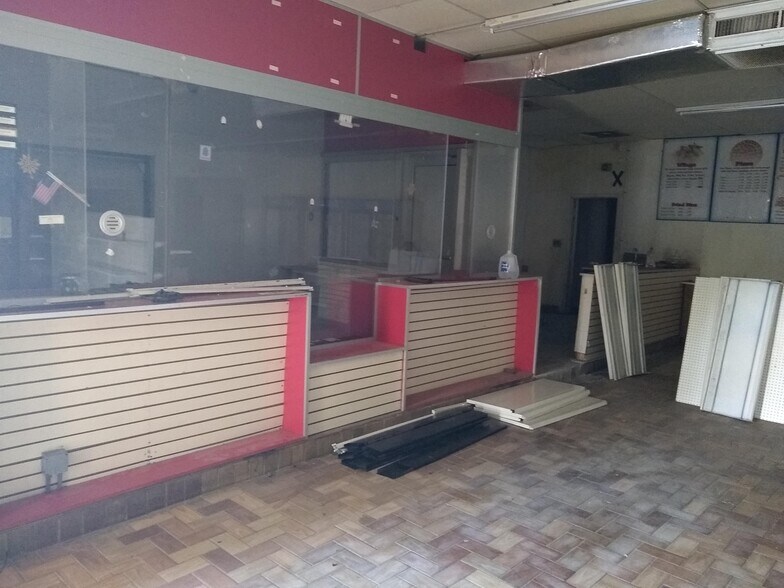 More Photos Of 1637 Stockbridge Rd, Jonesboro Storefront Retail Office For Sale