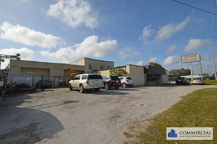 More Photos Of 3852 L B Mcleod Rd, Orlando Warehouse For Lease