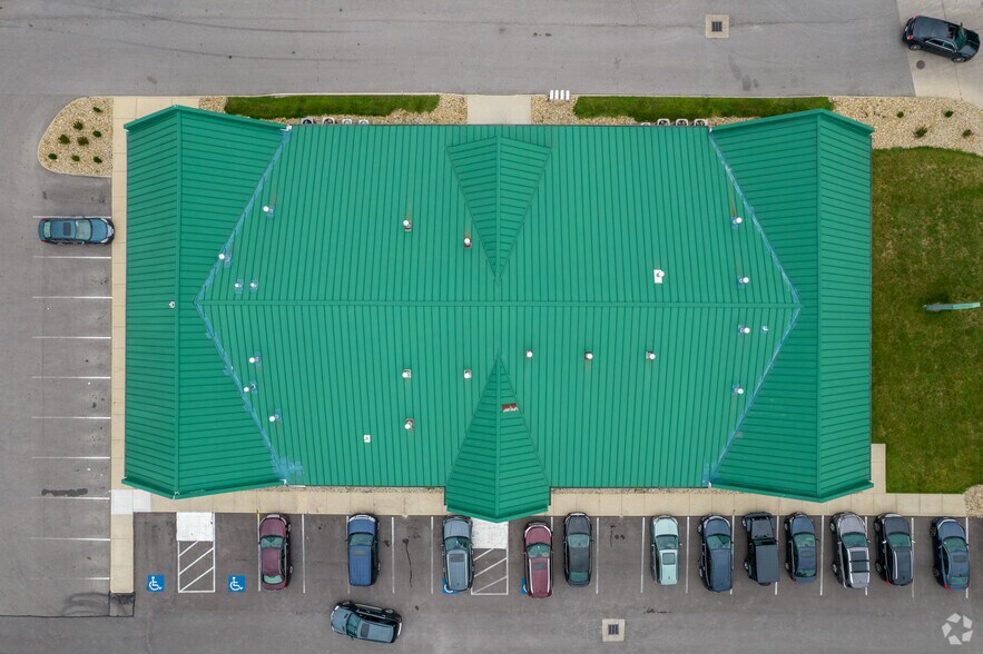 More Photos Of 5500-5518 Nike Dr, Hilliard Office For Sale