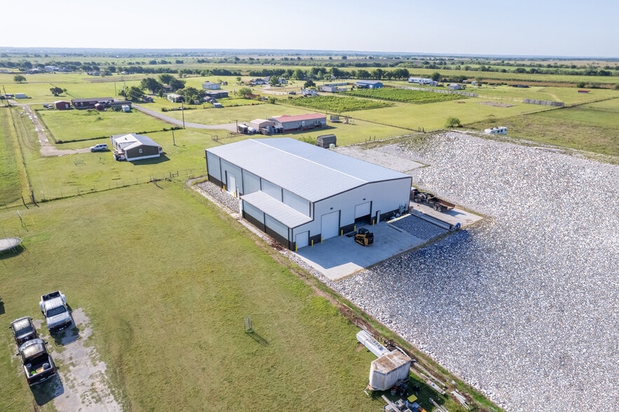More Photos Of 4553 TX-174, Cleburne Industrial For Lease