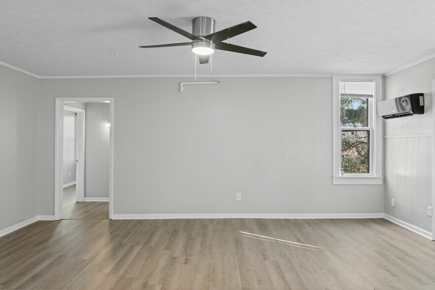 More Photos Of 301 S Magnolia St, Maryville Multifamily For Sale
