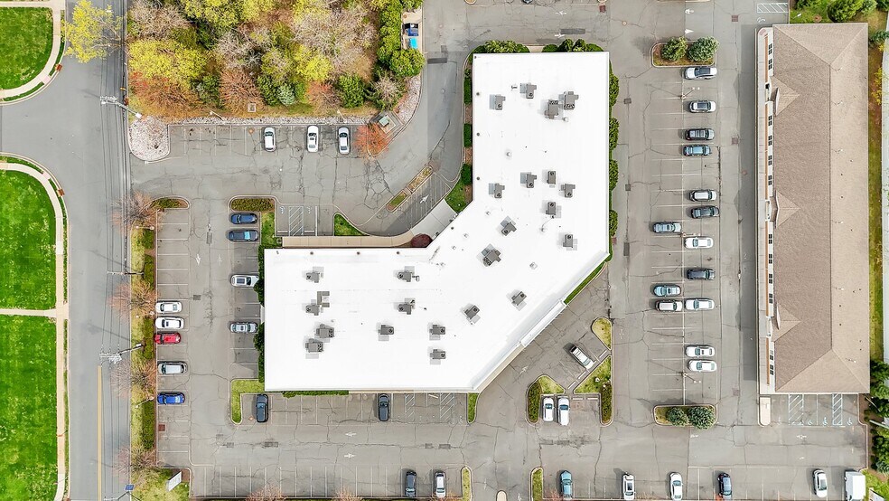 More Photos Of 2050 Route 27, North Brunswick Office For Lease