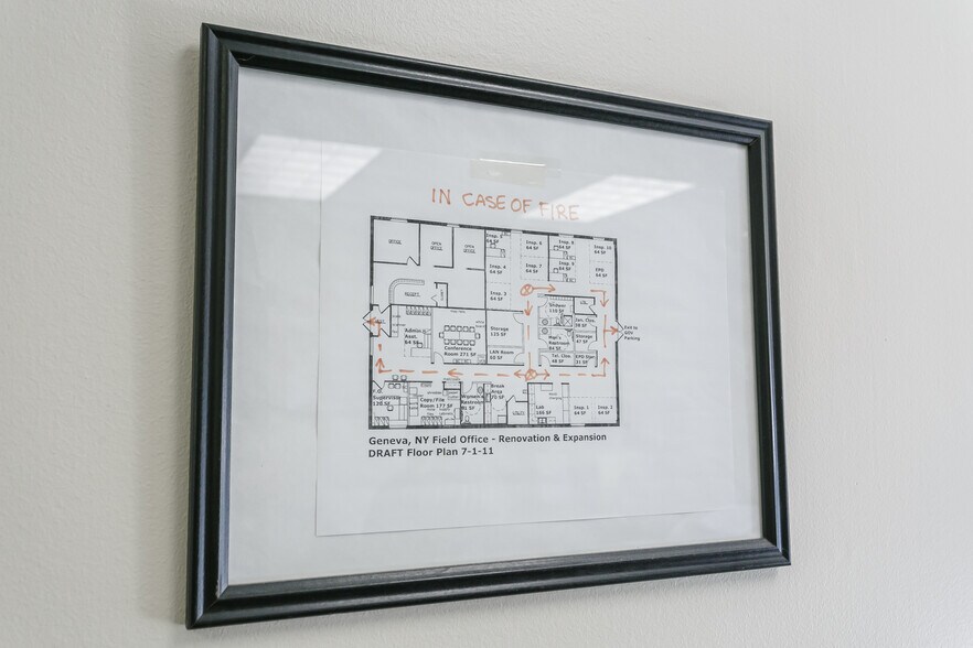 More Photos Of 636 W Washington St, Geneva Office For Sale