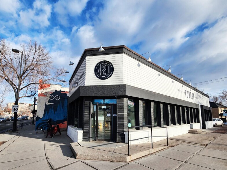 More Photos Of 102 10th St NW, Calgary Restaurant For Lease