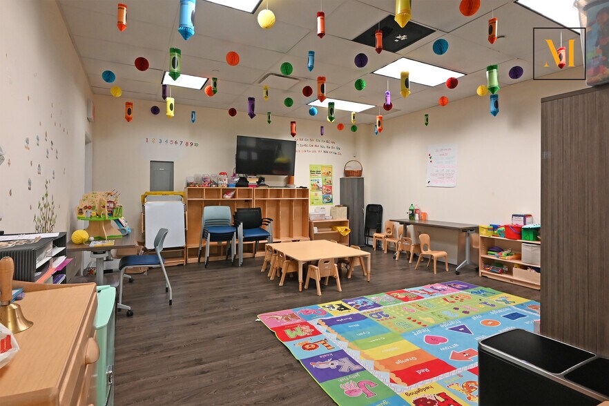 More Photos Of 37-34 29th St, Long Island City Apartments For Lease