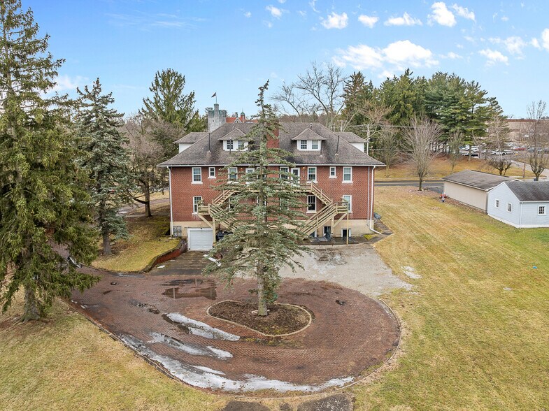 More Photos Of 203 Glamorgan St, Alliance Apartments For Sale