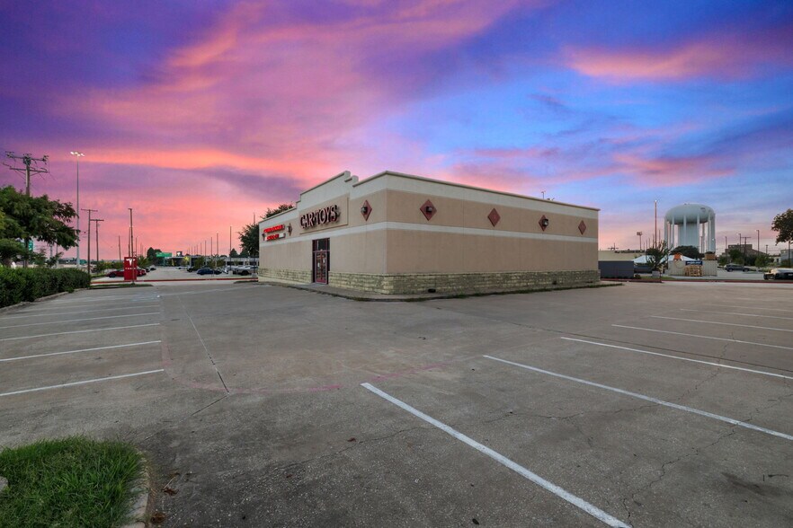 More Photos Of 2801 Central Expy, Plano Freestanding For Sale