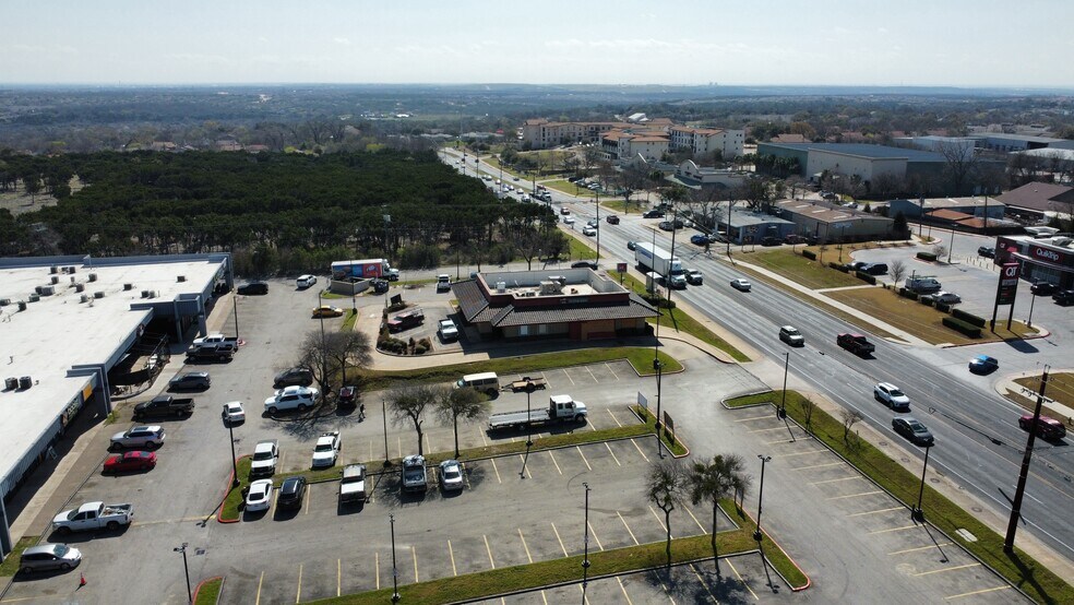 More Photos Of 904 E Braker Ln, Austin Fast Food For Sale