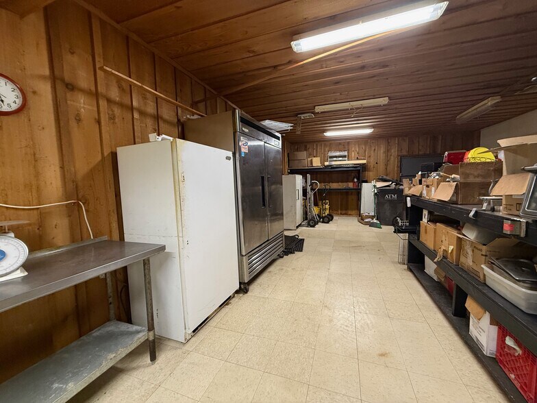 More Photos Of 27971 OK-50, Freedom Convenience Store For Sale