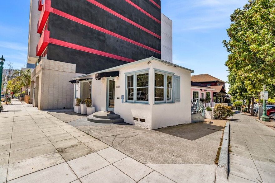More Photos Of 1840 Columbia St, San Diego Storefront For Lease