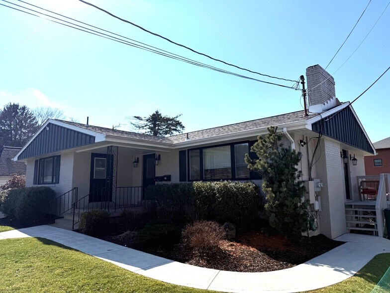 More Photos Of 3122 Carson Ave, Murrysville Office For Lease