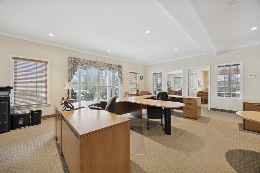 More Photos Of 326 Main St, Harleysville Office For Sale
