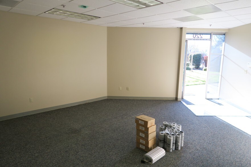 More Photos Of 220 Wright Brothers Ave, Livermore Office For Lease