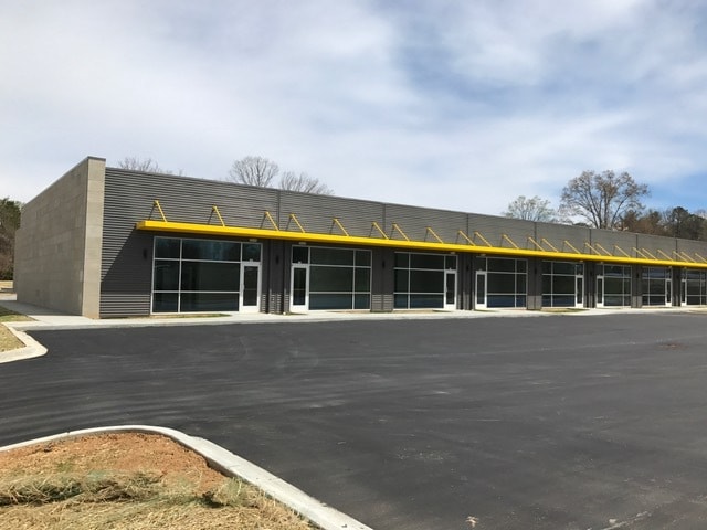 Primary Photo Of 8-20 Glenn Willow Dr, Arden Flex For Lease