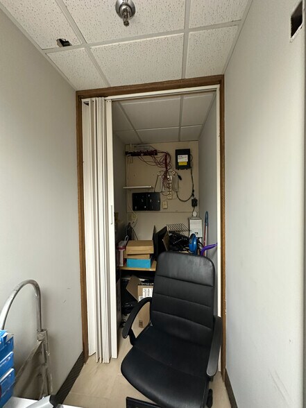 More Photos Of 8053 E Bloomington Fwy, Bloomington Medical For Sale