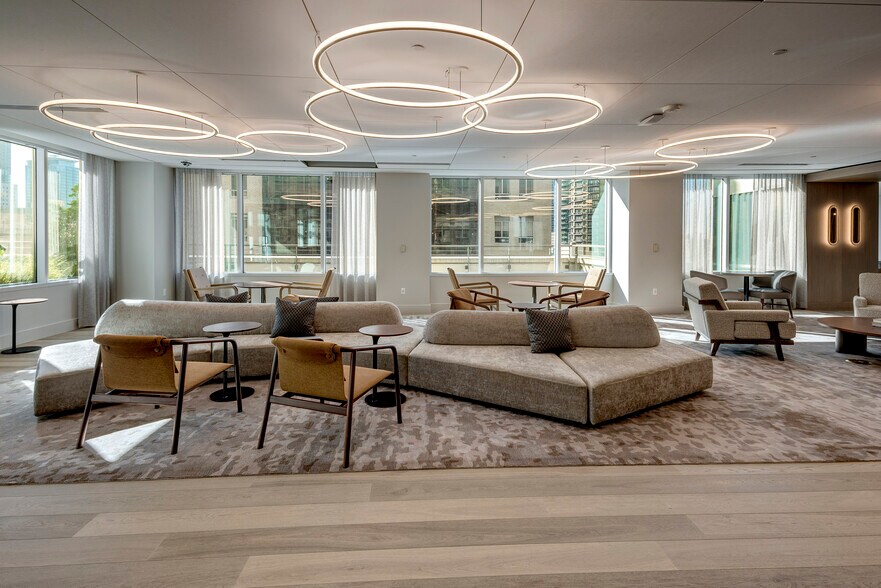 More Photos Of 1700 7th Ave, Seattle Coworking Space