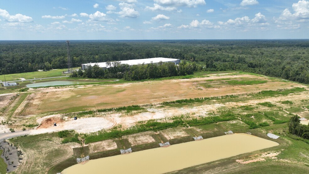More Photos Of 420 Strathmore Rd, Summerville Unknown For Lease
