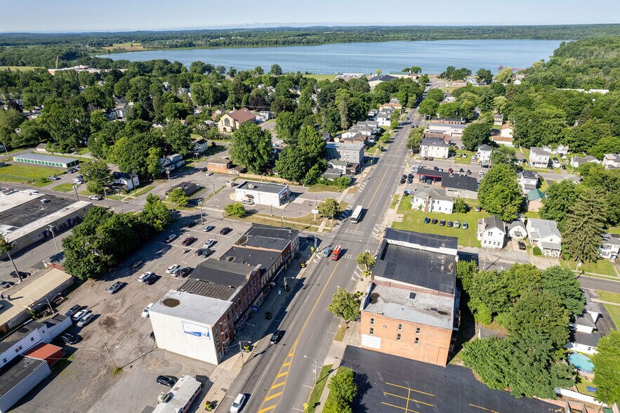 More Photos Of 121 W Broadway, Fulton Storefront Retail Residential For Sale
