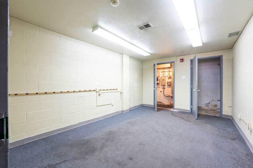 More Photos Of 7419 Washington Ave, Pittsburgh Office For Lease
