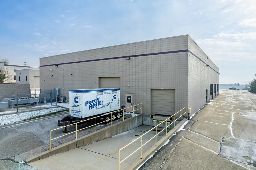 More Photos Of 1731 Harmon Rd, Auburn Hills Warehouse For Lease