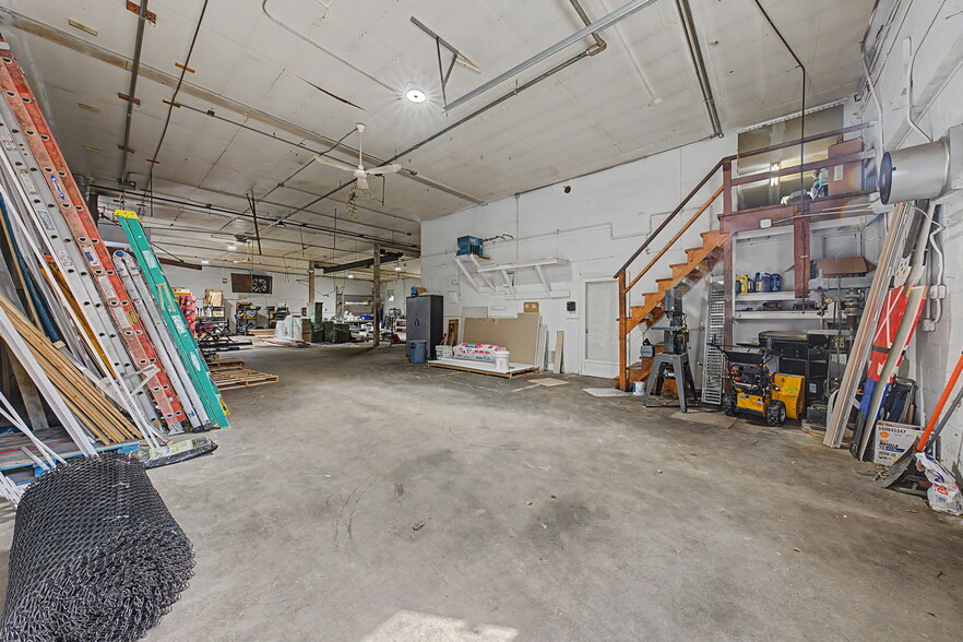 More Photos Of 23 Malcolm St, Morristown Industrial For Sale