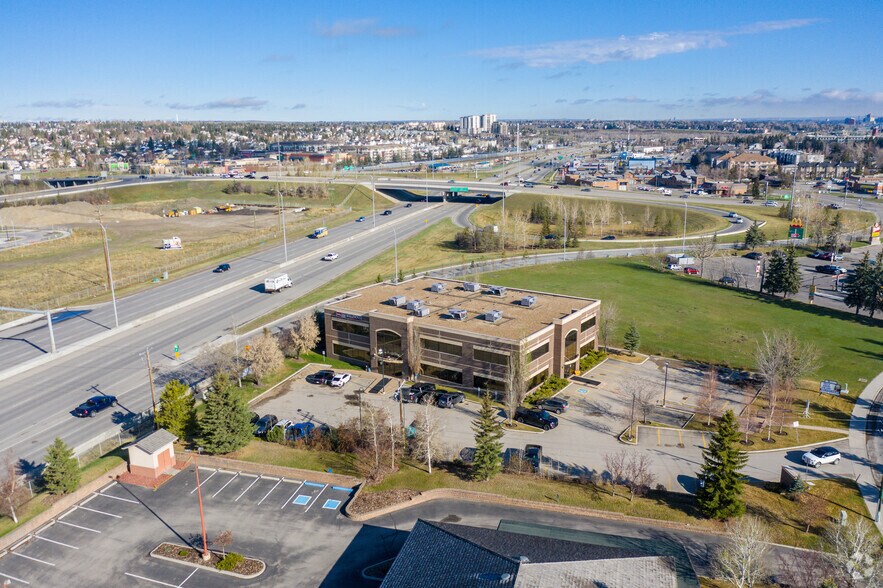 More Photos Of 264 Midpark Way SE, Calgary Office For Lease
