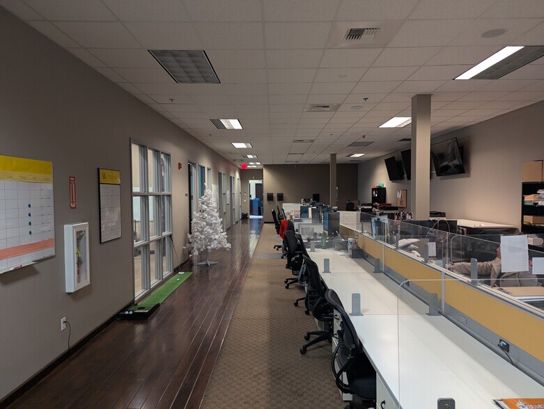 More Photos Of 17270-17272 Golden Valley Pky, Lathrop Office For Sale