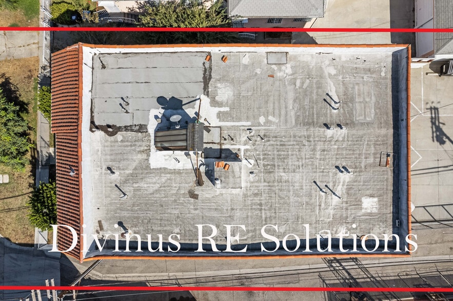 More Photos Of 1858 S Orange Dr, Los Angeles Apartments For Sale