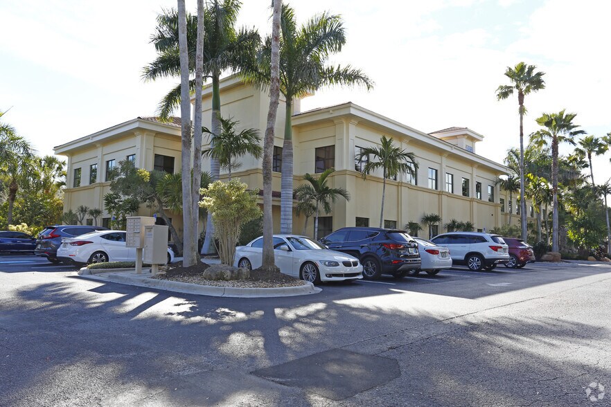 Primary Photo Of 8430 Enterprise Cir, Bradenton Office For Lease