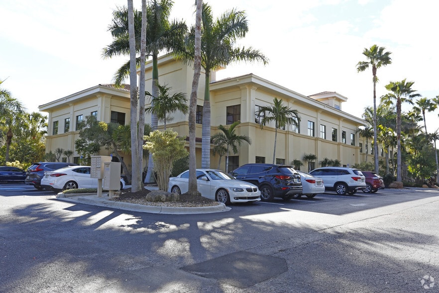 Primary Photo Of 8430 Enterprise Cir, Bradenton Office For Lease