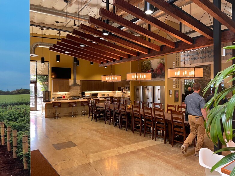 More Photos Of 325-345 Westridge Dr, Watsonville Light Manufacturing For Sale