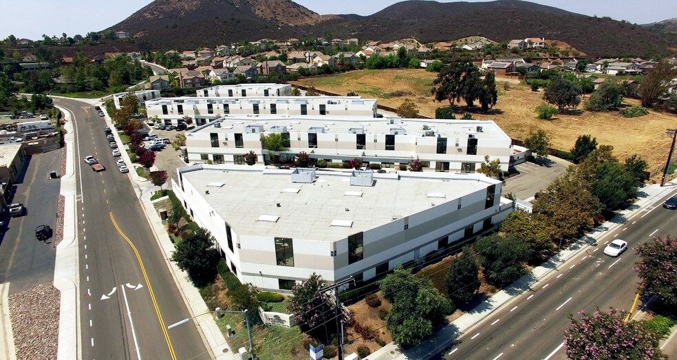 More Photos Of 800 N Twin Oaks Valley Rd, San Marcos Unknown For Lease