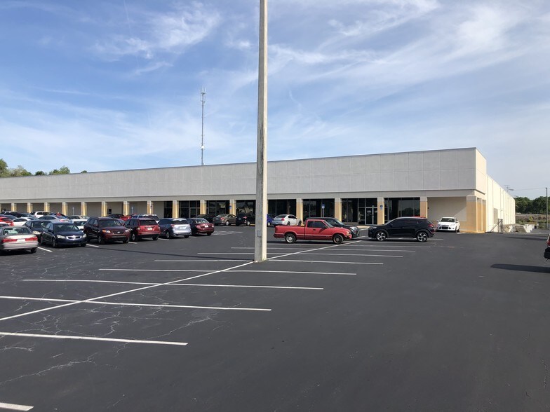 More Photos Of 333 N Lake Parker Ave, Lakeland Light Manufacturing For Lease