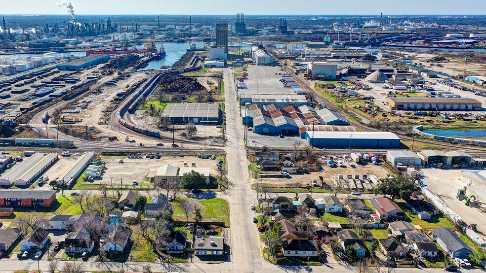 More Photos Of 1812 Avenue J, Galena Park Warehouse For Lease