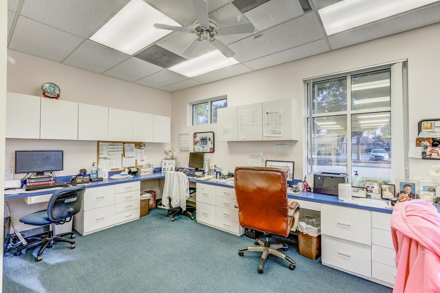 More Photos Of 5205 Village Blvd, West Palm Beach Medical For Lease