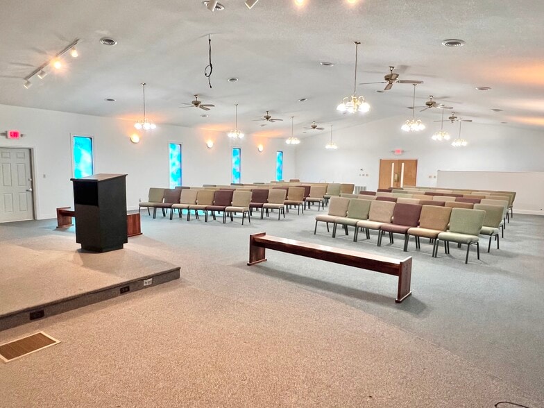 More Photos Of 703 N Main St, LaFayette Religious Facility For Sale