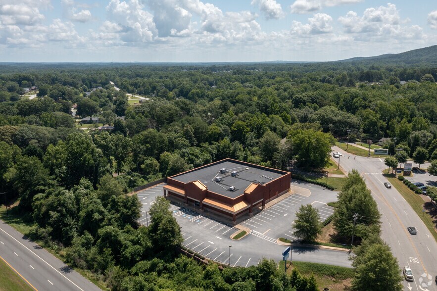 More Photos Of 6414 State Park Rd, Travelers Rest Drugstore For Lease