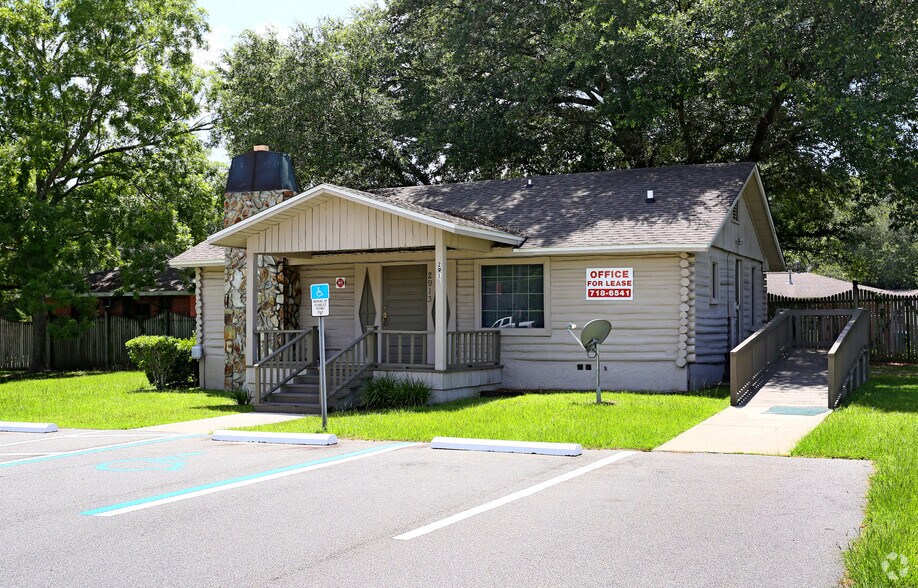 Primary Photo Of 2913 Optimist Dr, Marianna Office Residential For Sale