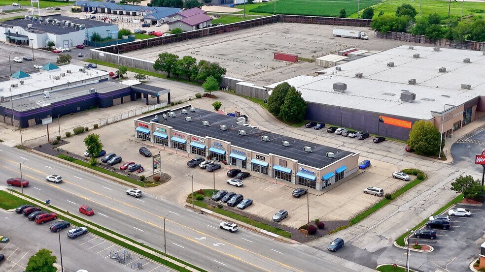 More Photos Of 2979 Lindbergh Blvd, Springfield Storefront Retail Office For Lease