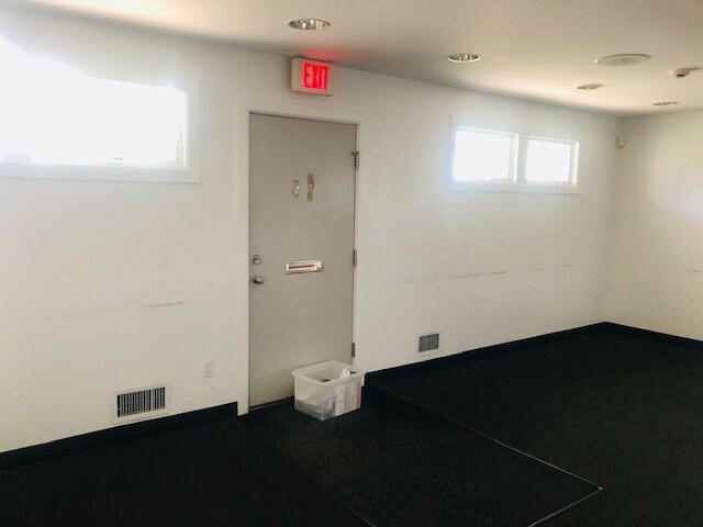 More Photos Of 111 Carleton Ave, Islip Terrace Medical For Lease