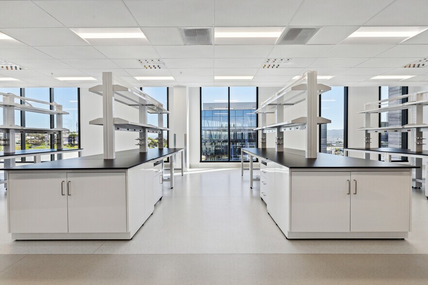 More Photos Of 499 Forbes Blvd, South San Francisco Research And Development For Lease